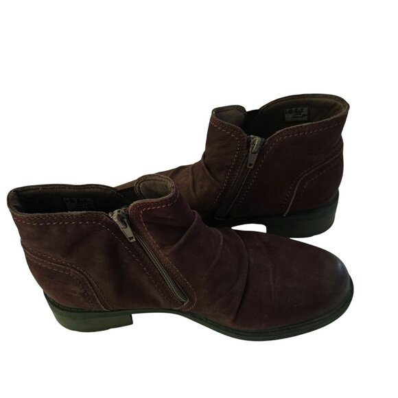 Clarks Collection Hearth Faye Burgundy Suede Zip Closure Booties Size 10W - Picture 9 of 14